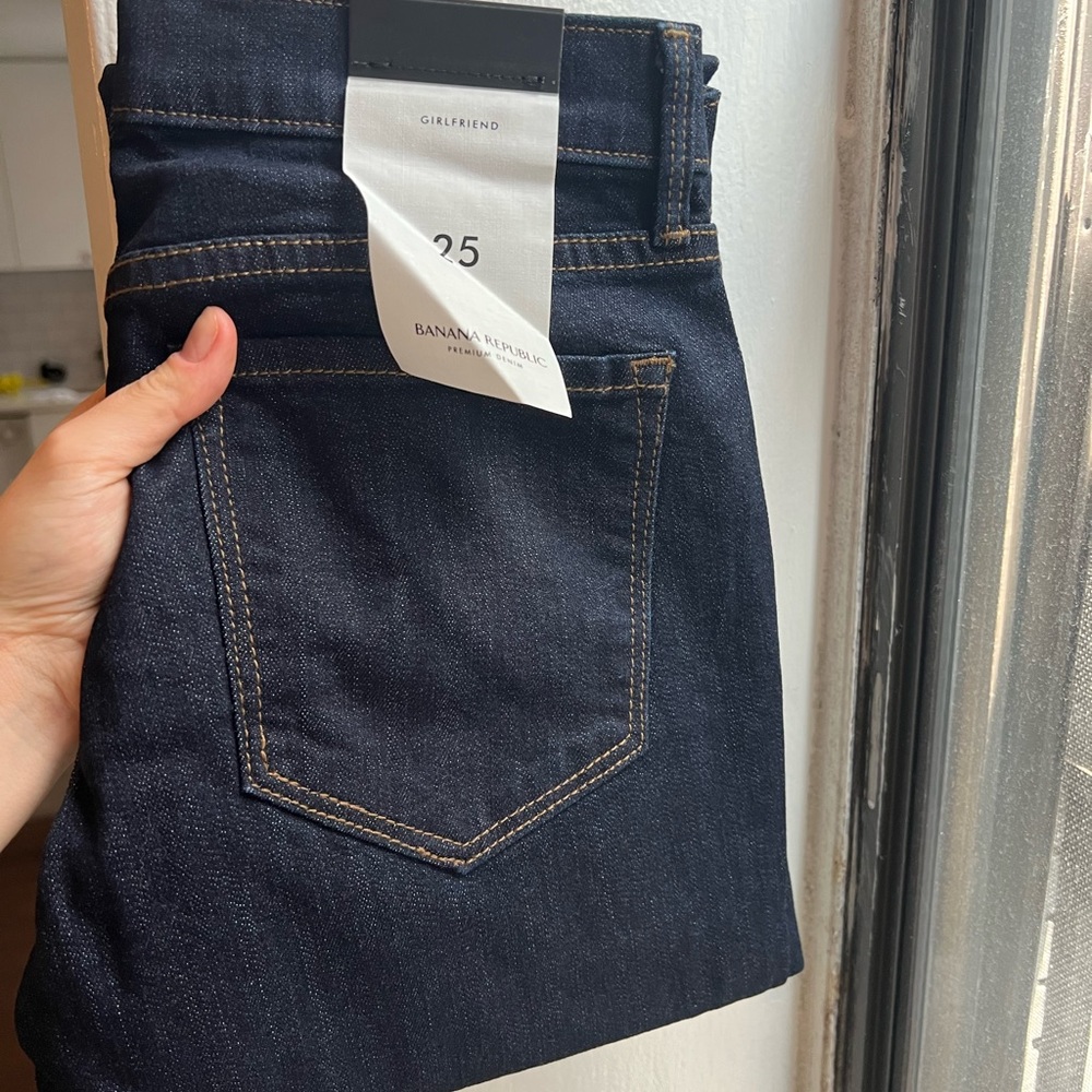 Banana Republic Girlfriend Jean NWT size 25, extra dark wash